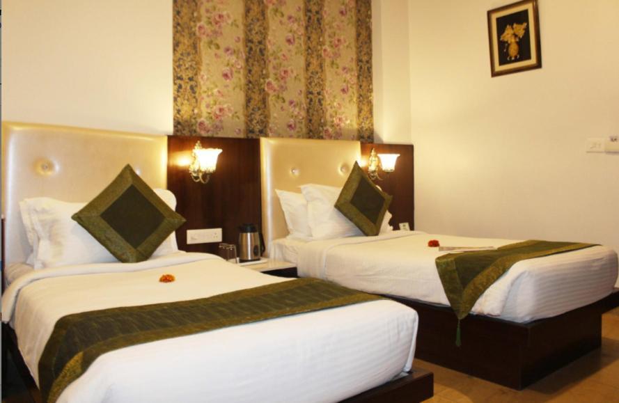 Tgi Apple Inn Jaipur Bagian luar foto