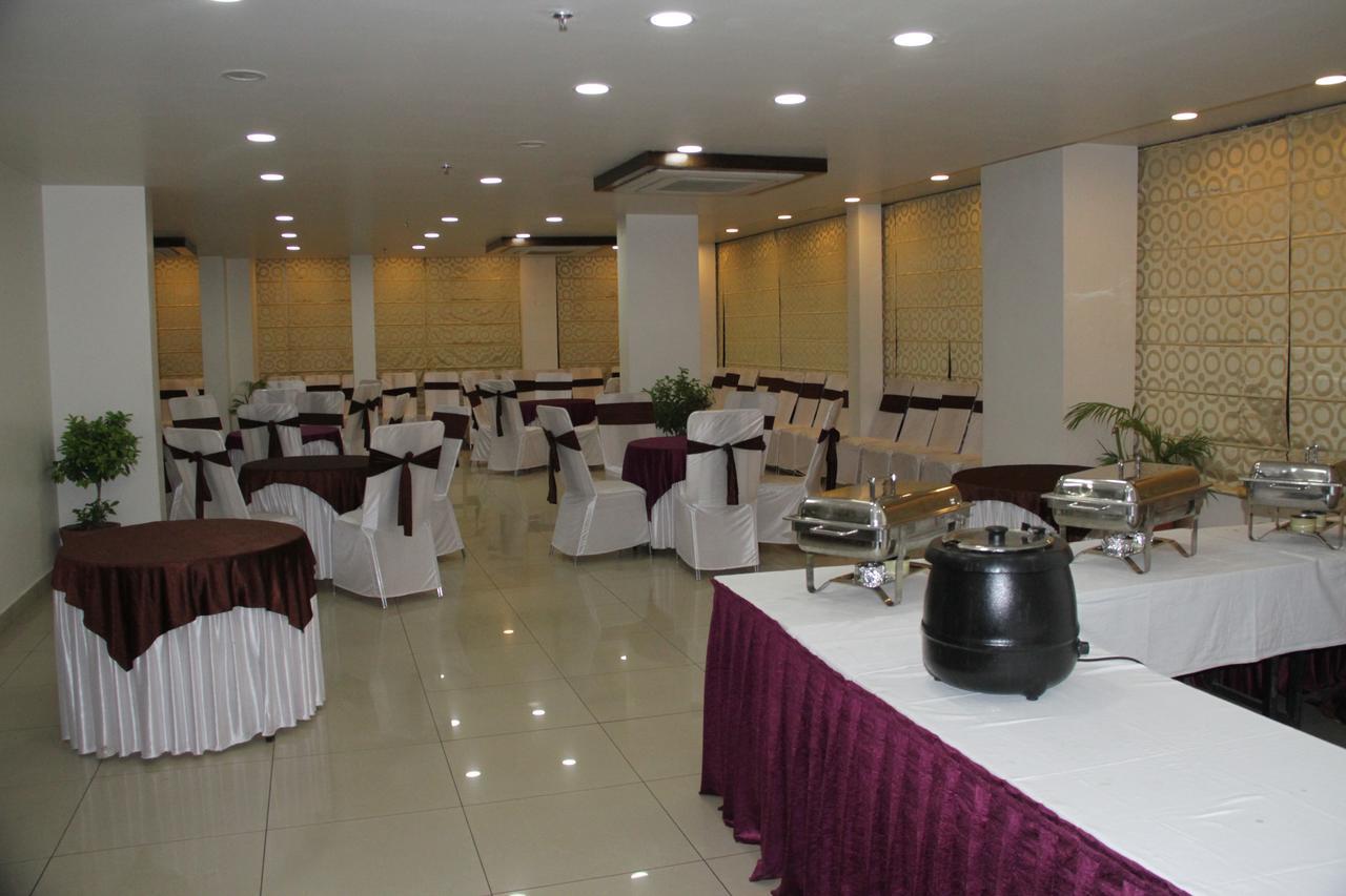 Tgi Apple Inn Jaipur Bagian luar foto