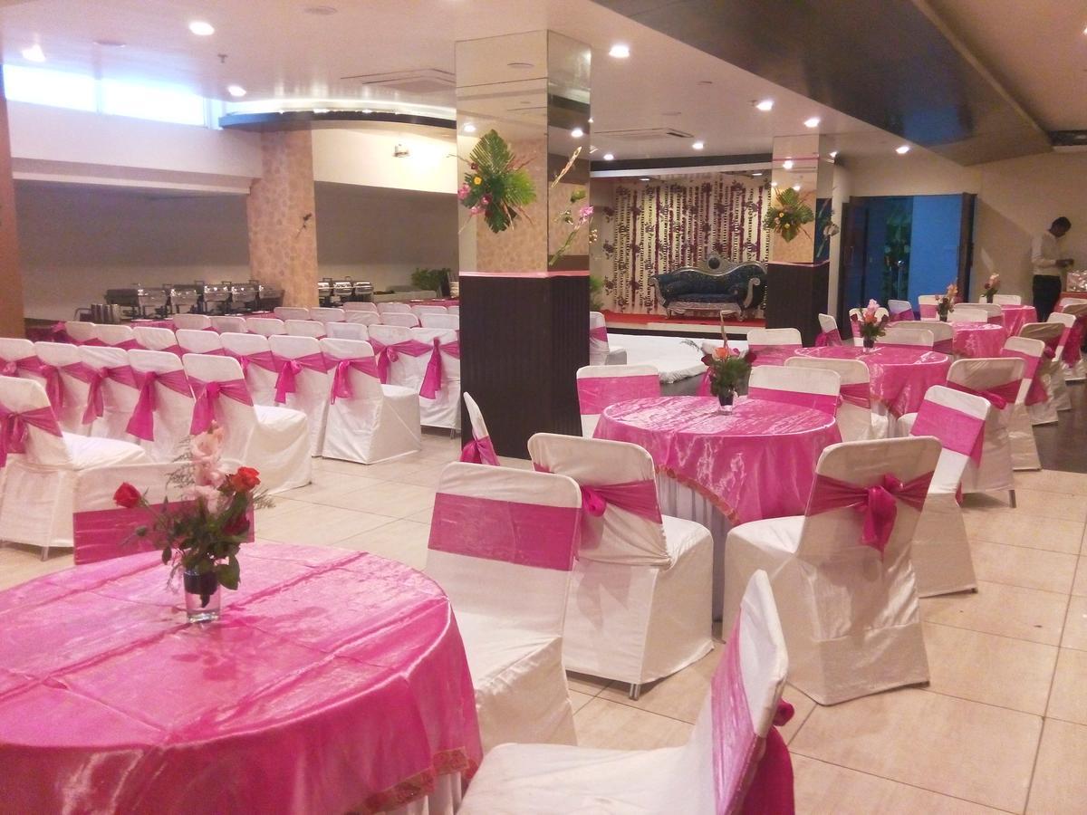 Tgi Apple Inn Jaipur Bagian luar foto