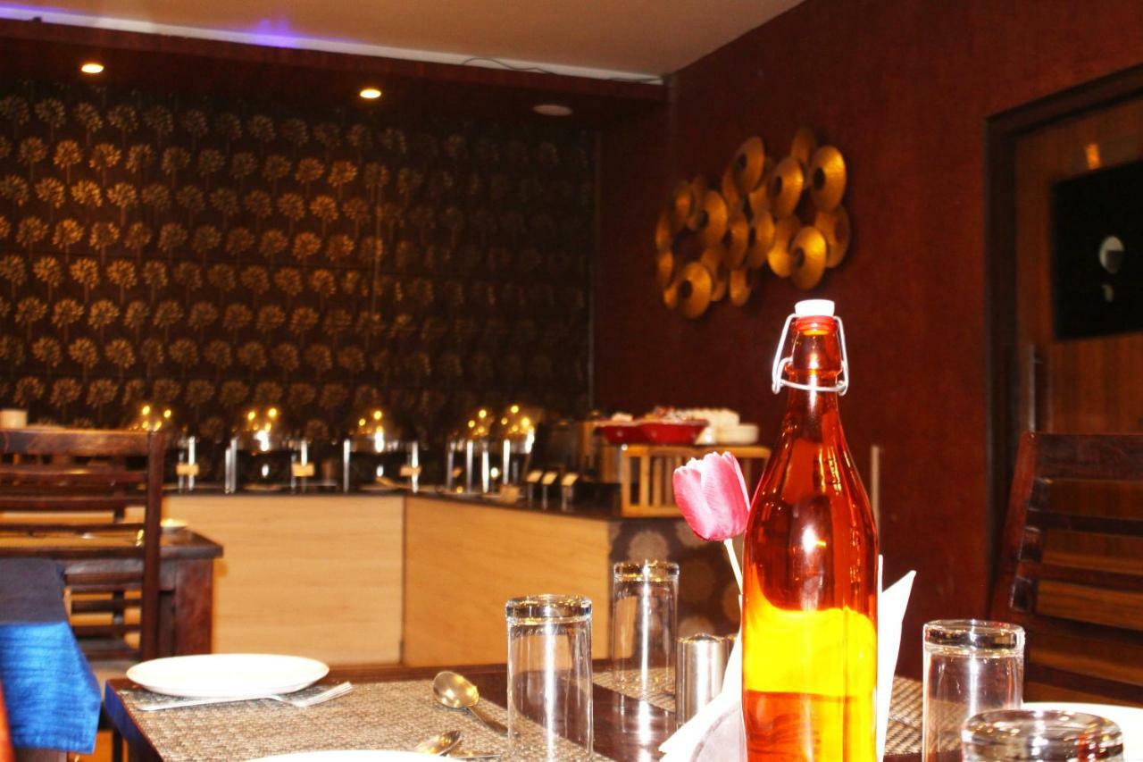 Tgi Apple Inn Jaipur Bagian luar foto